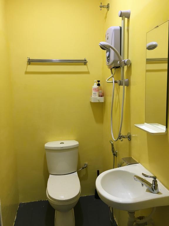 Moon Eleven Hostel Near Klia&Klia2 Sepang Exterior foto