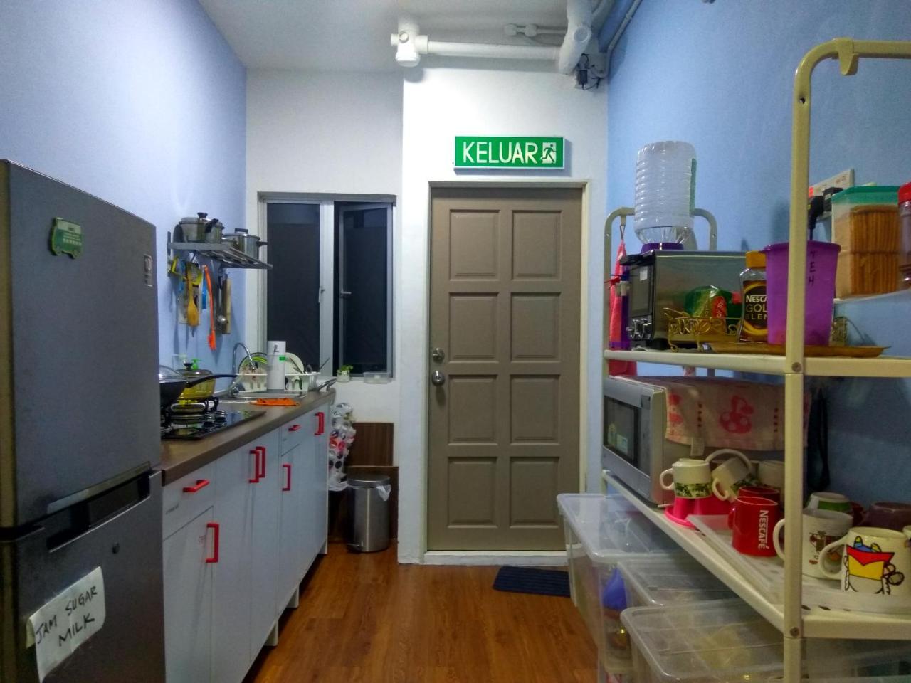 Moon Eleven Hostel Near Klia&Klia2 Sepang Exterior foto