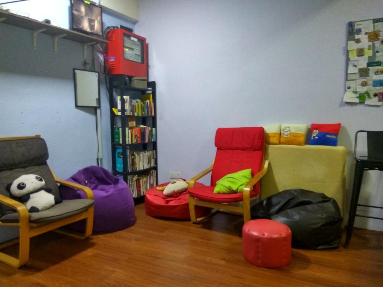 Moon Eleven Hostel Near Klia&Klia2 Sepang Exterior foto