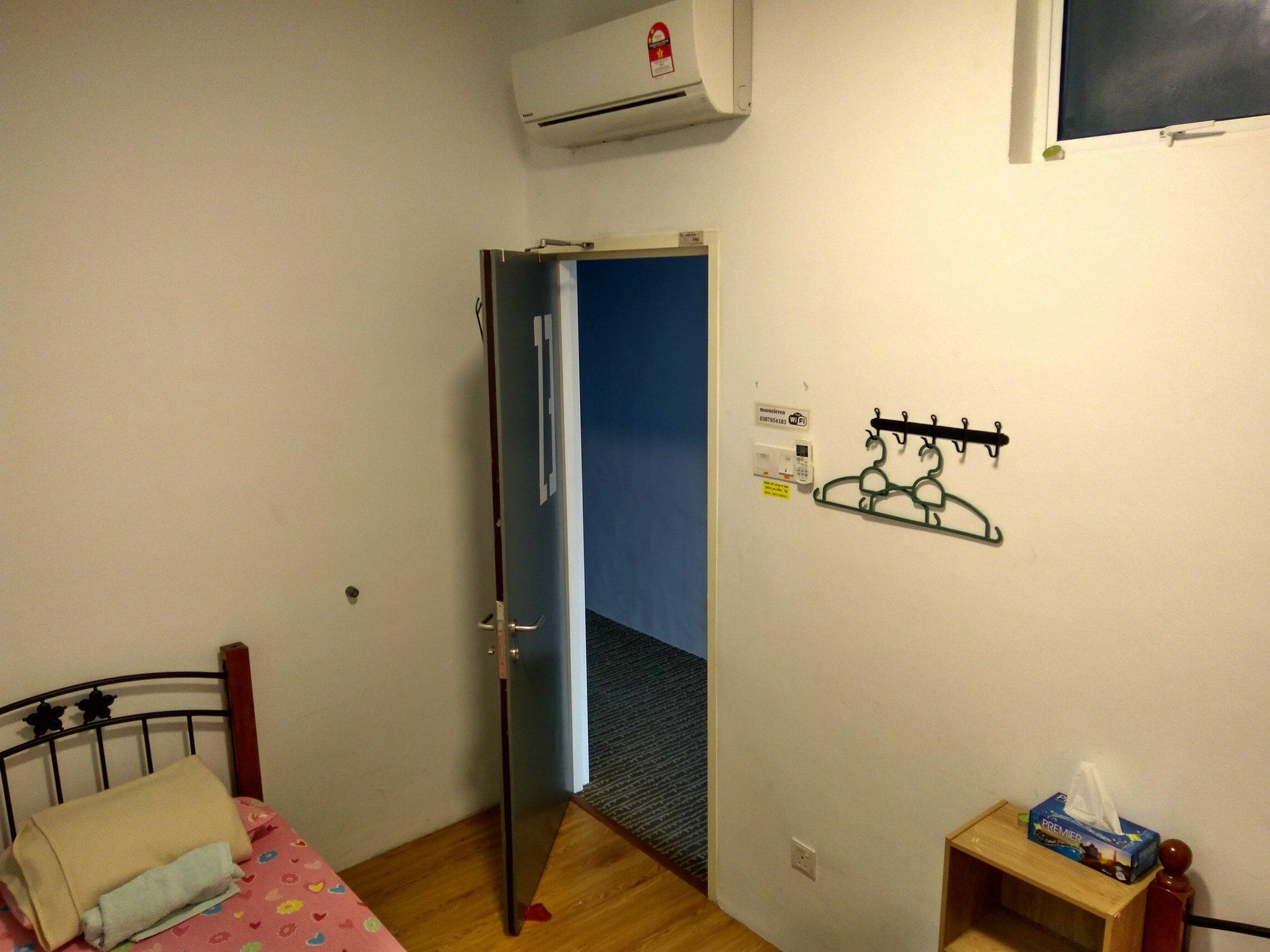 Moon Eleven Hostel Near Klia&Klia2 Sepang Exterior foto
